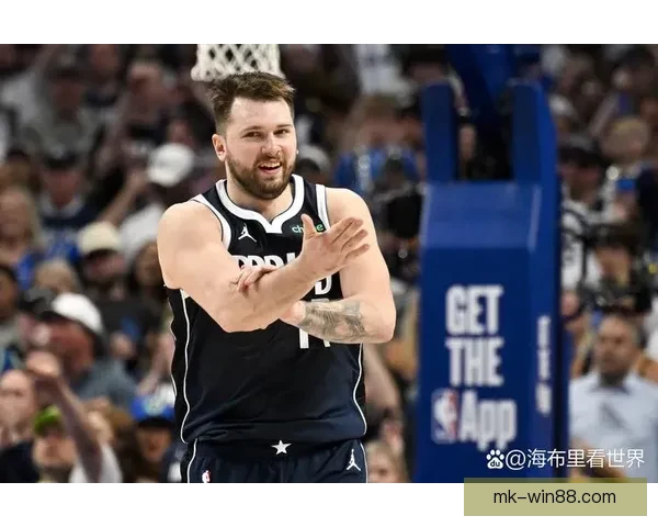 布朗称赞东契奇天生得分本能与投篮手感堪称独一无二